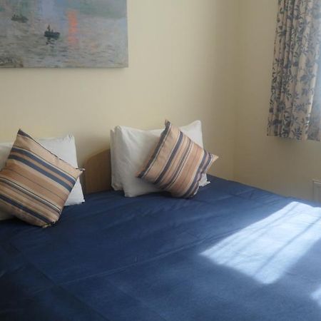 Montrose Guest House Romford Eksteriør billede