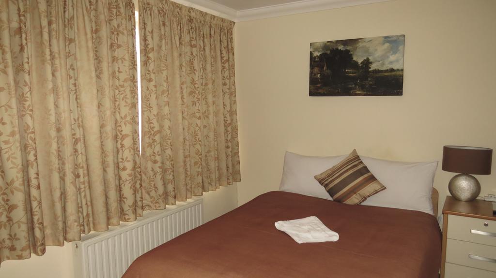 Montrose Guest House Romford Eksteriør billede