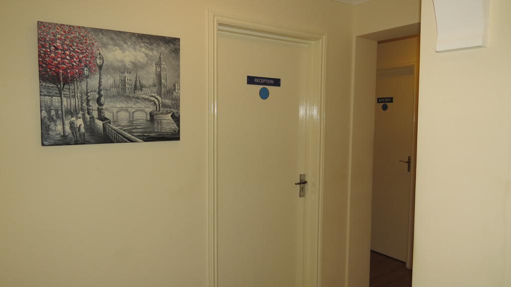 Montrose Guest House Romford Eksteriør billede