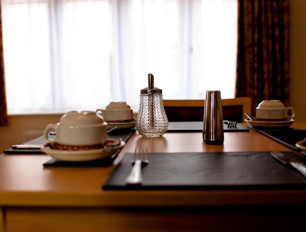 Montrose Guest House Romford Eksteriør billede